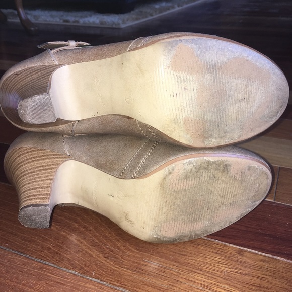 Style & Co Taupe Heeled Ankle Boots, Size 7 - Picture 8 of 8